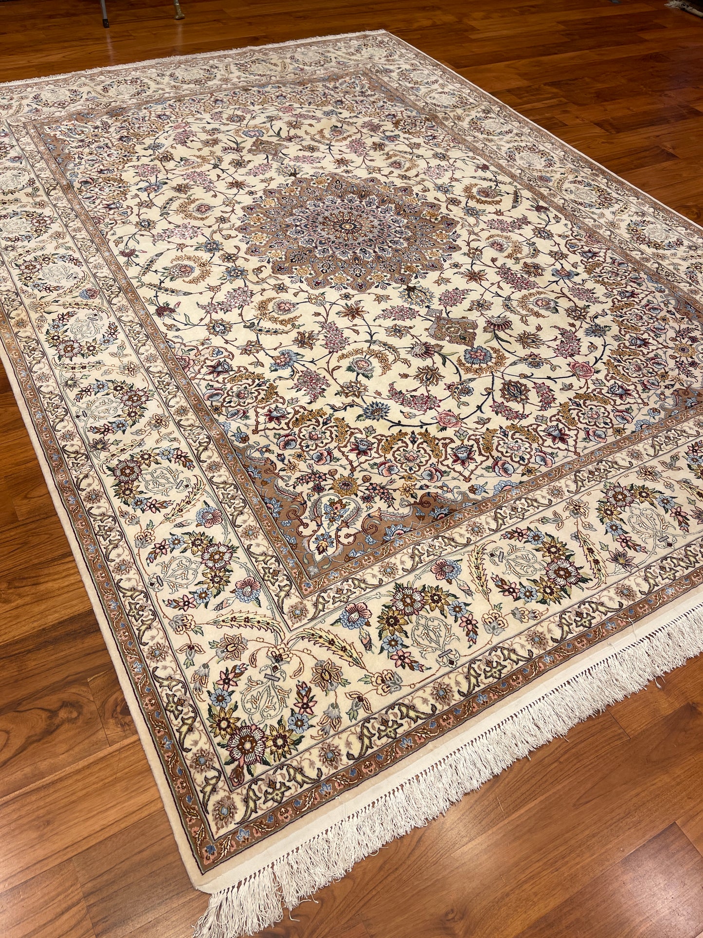 CHIC LARGE ISFAHAN ON SILK