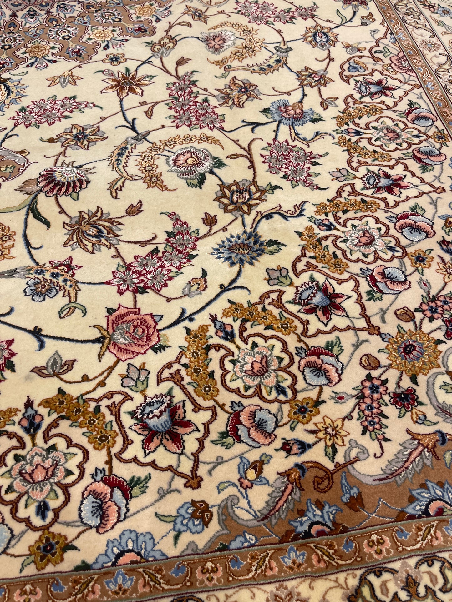 CHIC LARGE ISFAHAN ON SILK