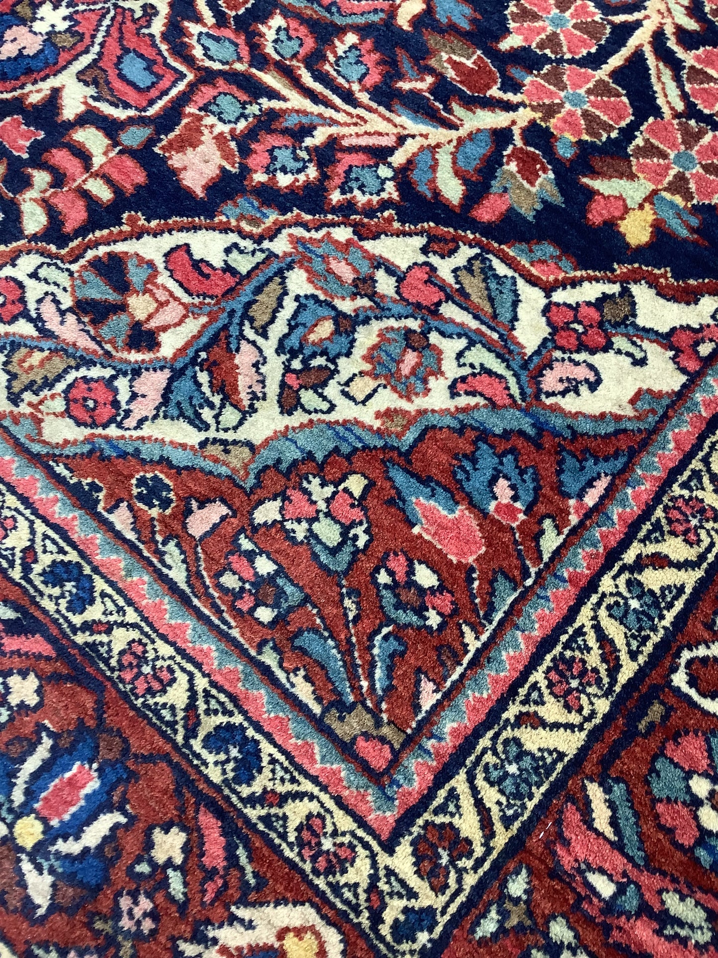 ANTIQUE BORCHALU HAMADAN