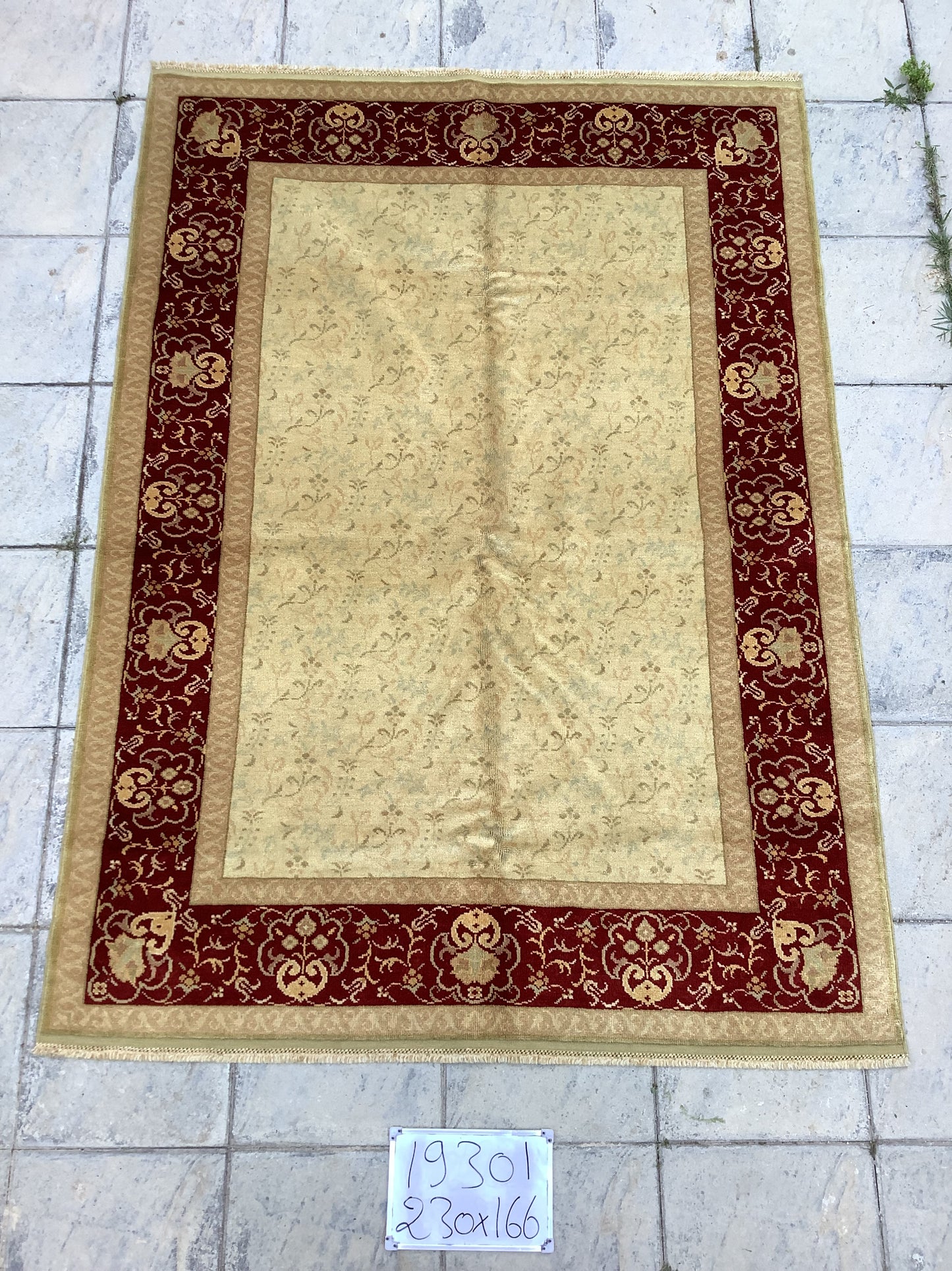 Pastel Ushak With Earthy Tones