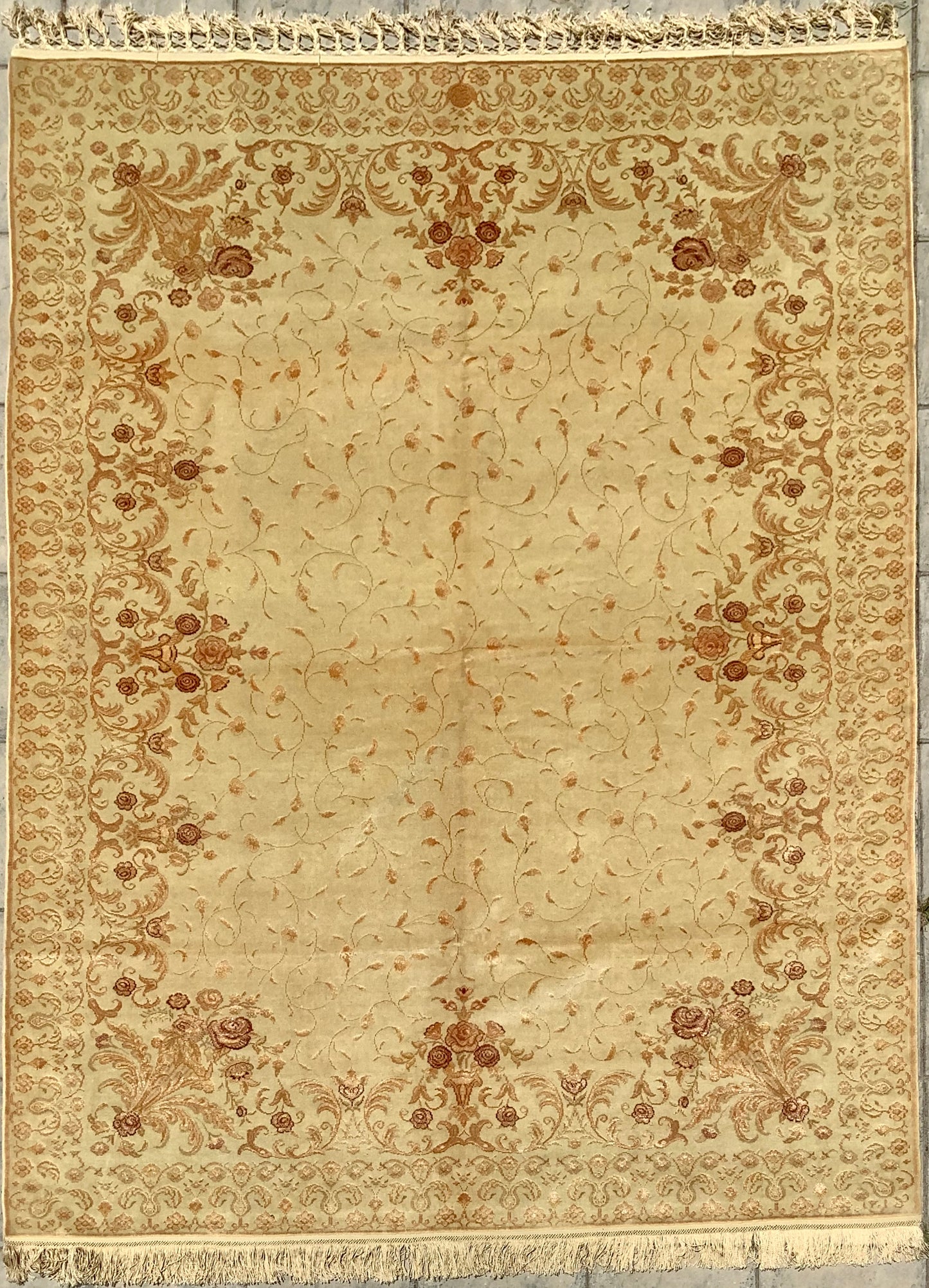 Pastel Ushak With Silk