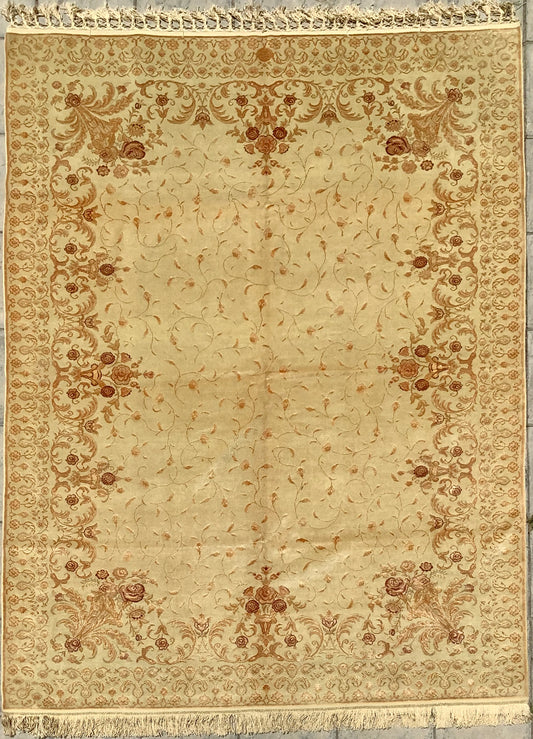 Pastel Ushak With Silk