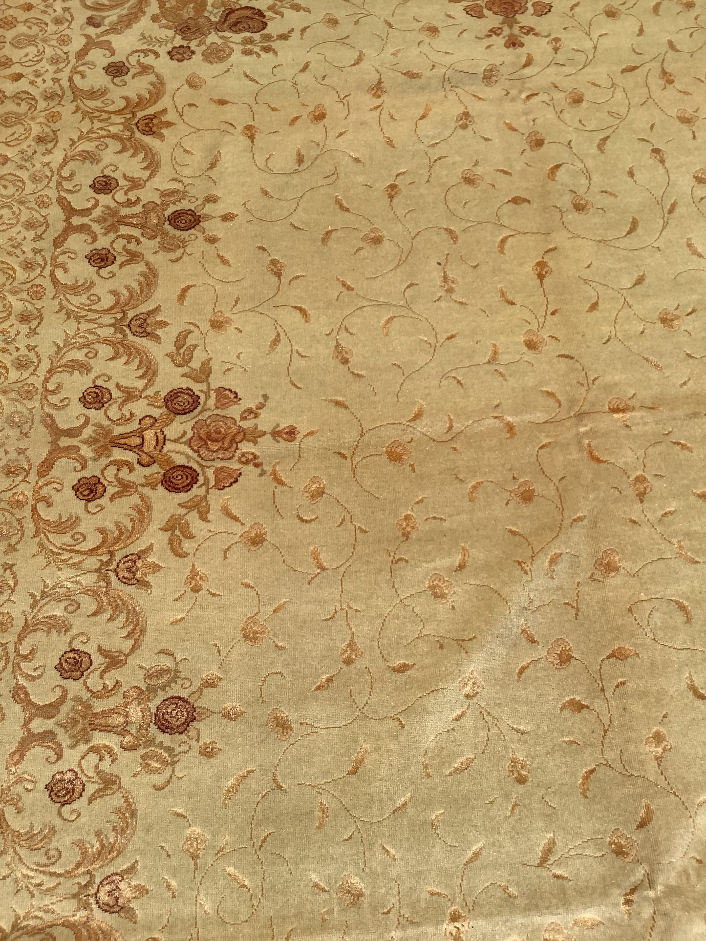 Pastel Ushak With Silk