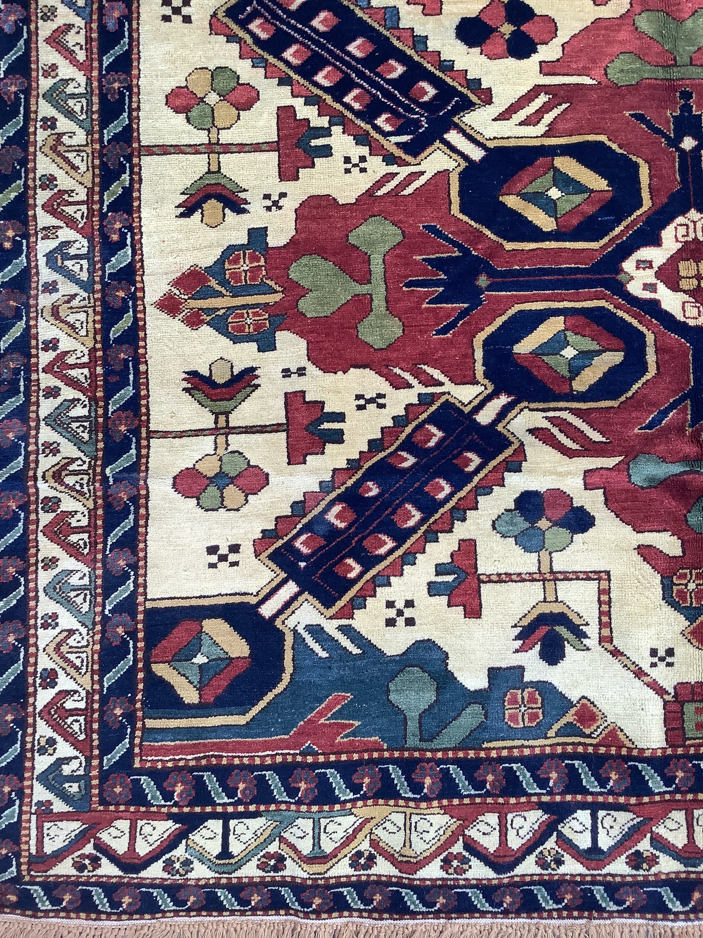 Vintage Ivory Zeykhour