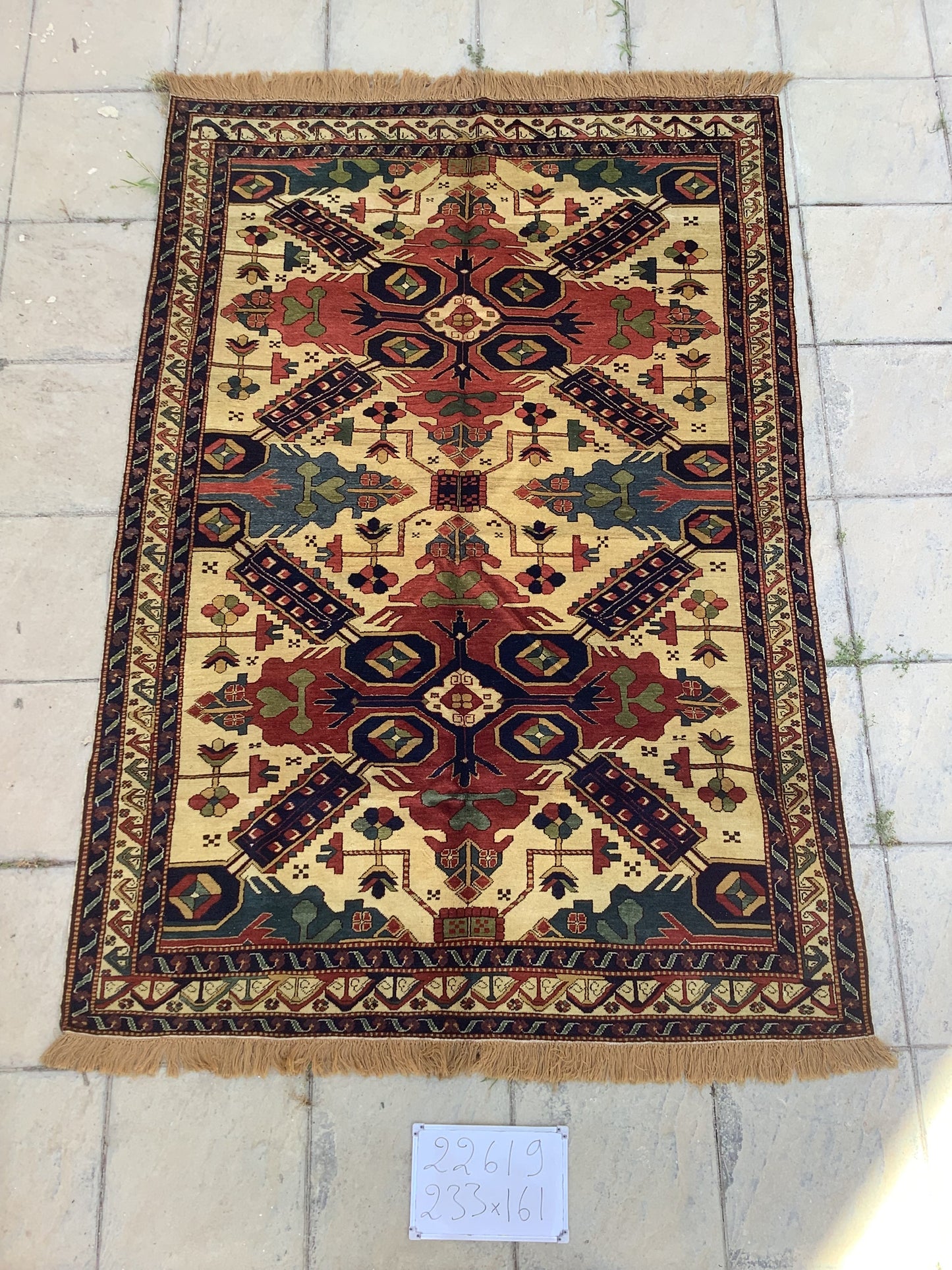 Vintage Ivory Zeykhour