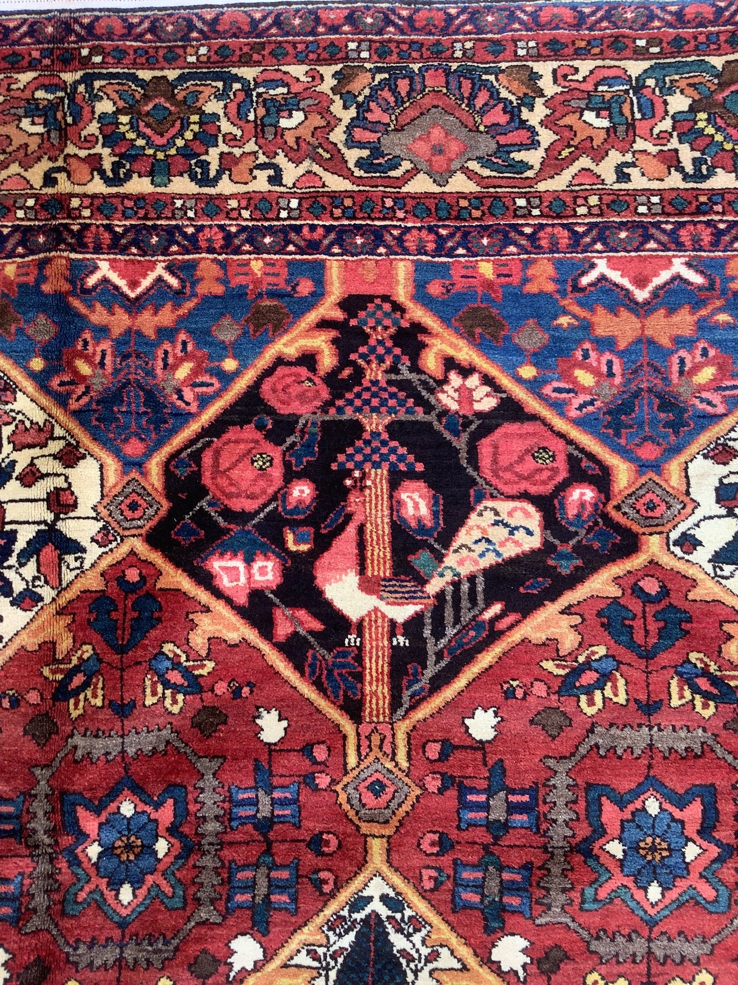 MAJESTIC ANTIQUE BAKHTIARI GARDEN