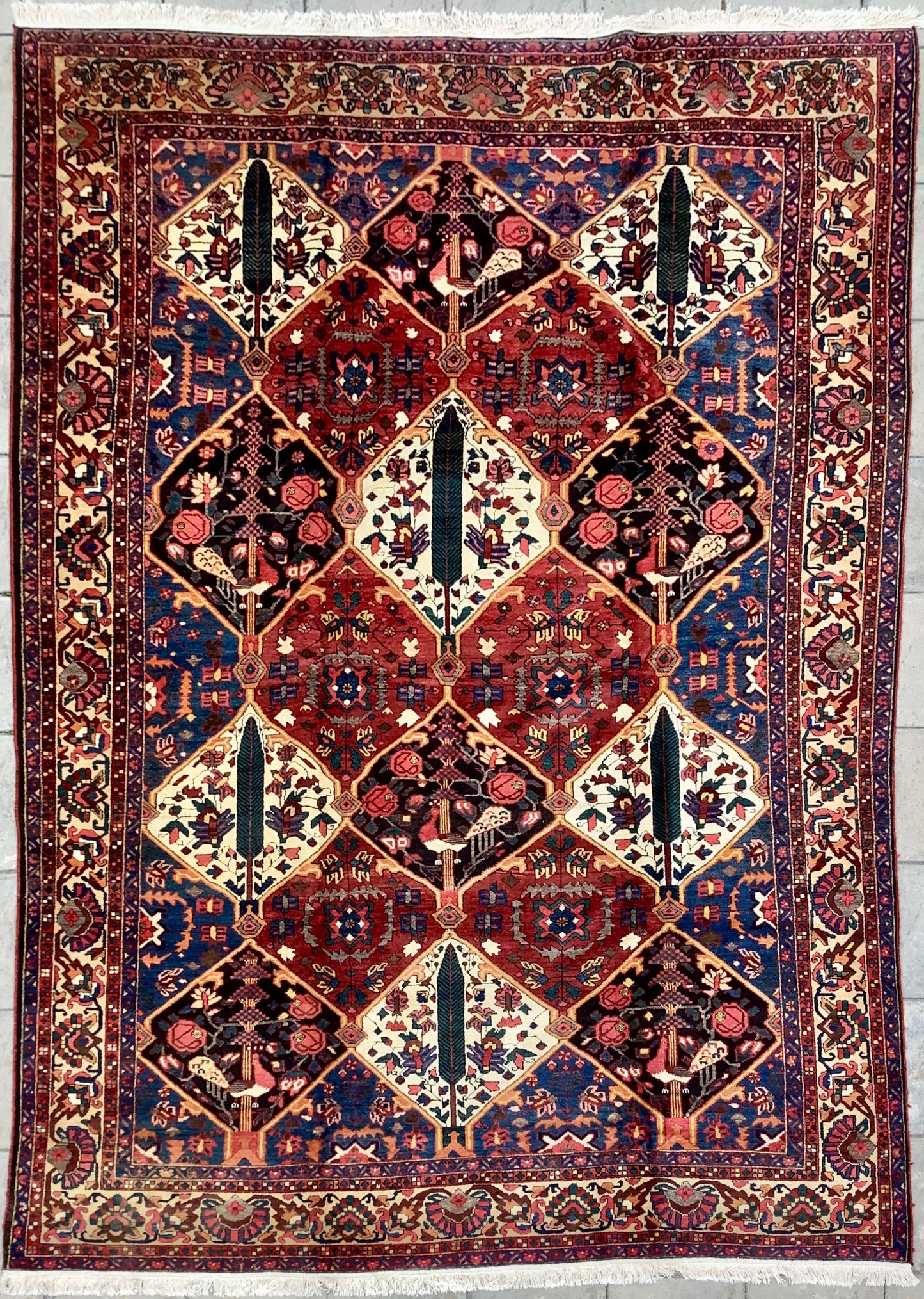 MAJESTIC ANTIQUE BAKHTIARI GARDEN
