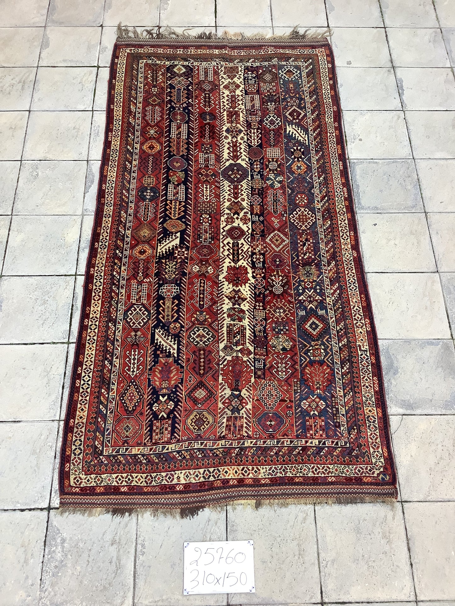 SHEKARLU ANTIQUE QASHQAI