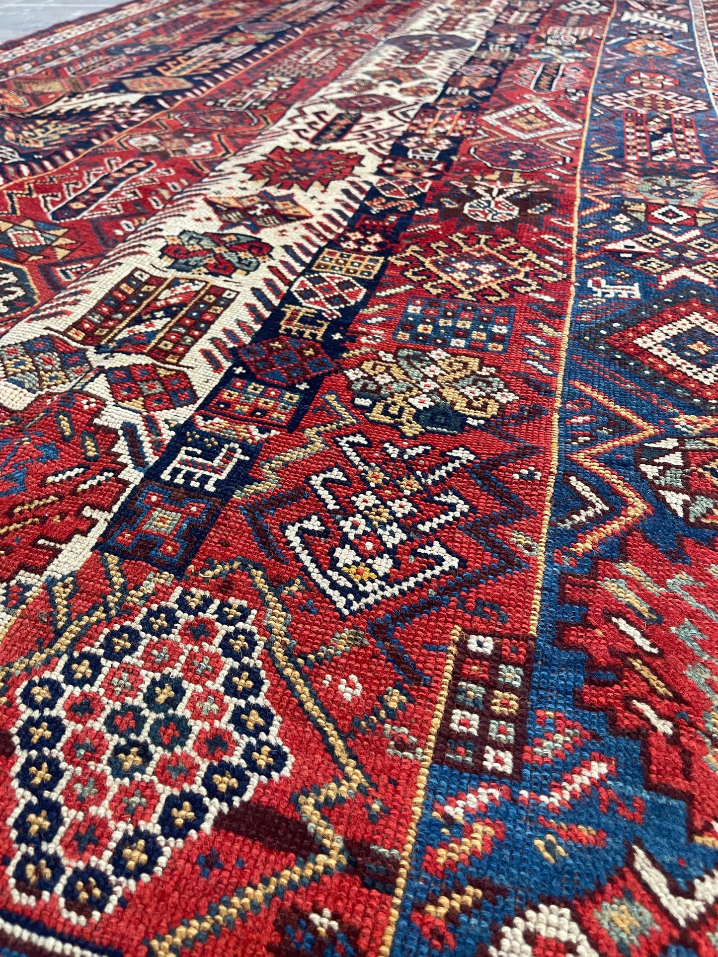 SHEKARLU ANTIQUE QASHQAI