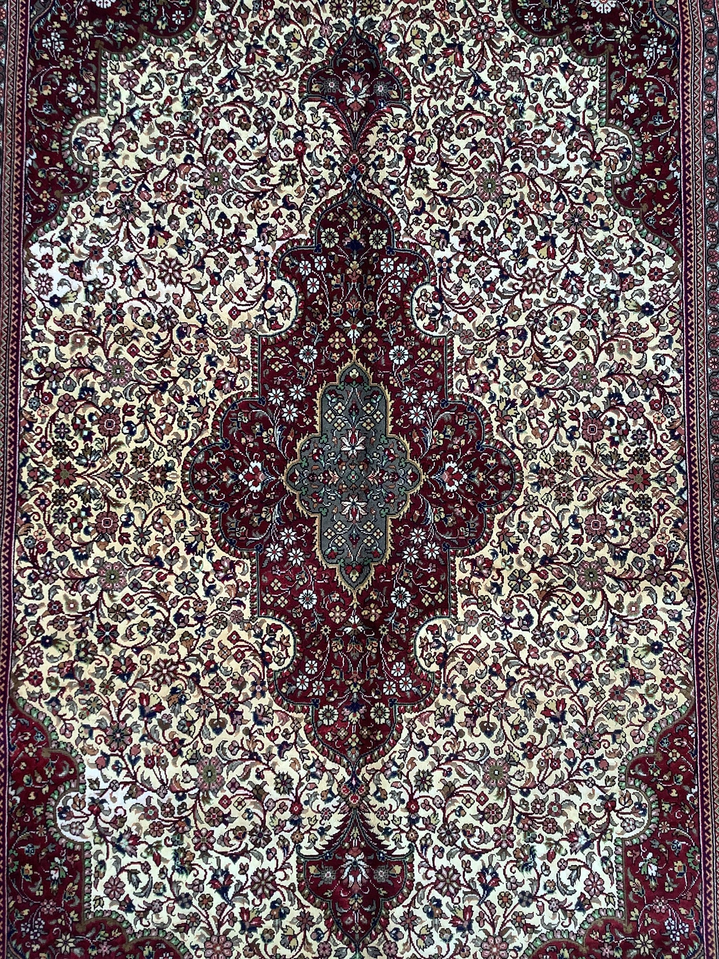 QOM PARDEH ON SILK