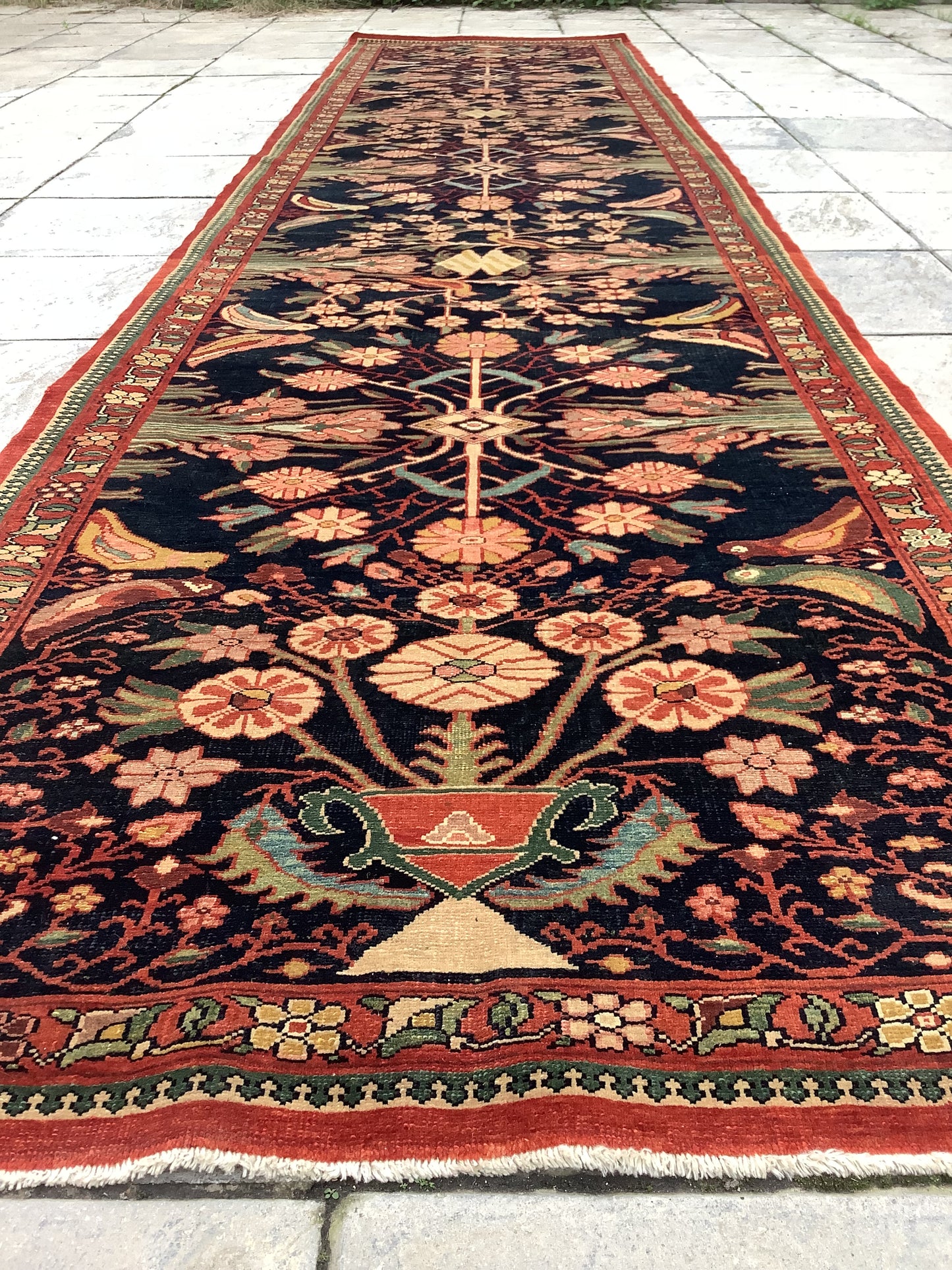 FINE FLORAL RUNNER