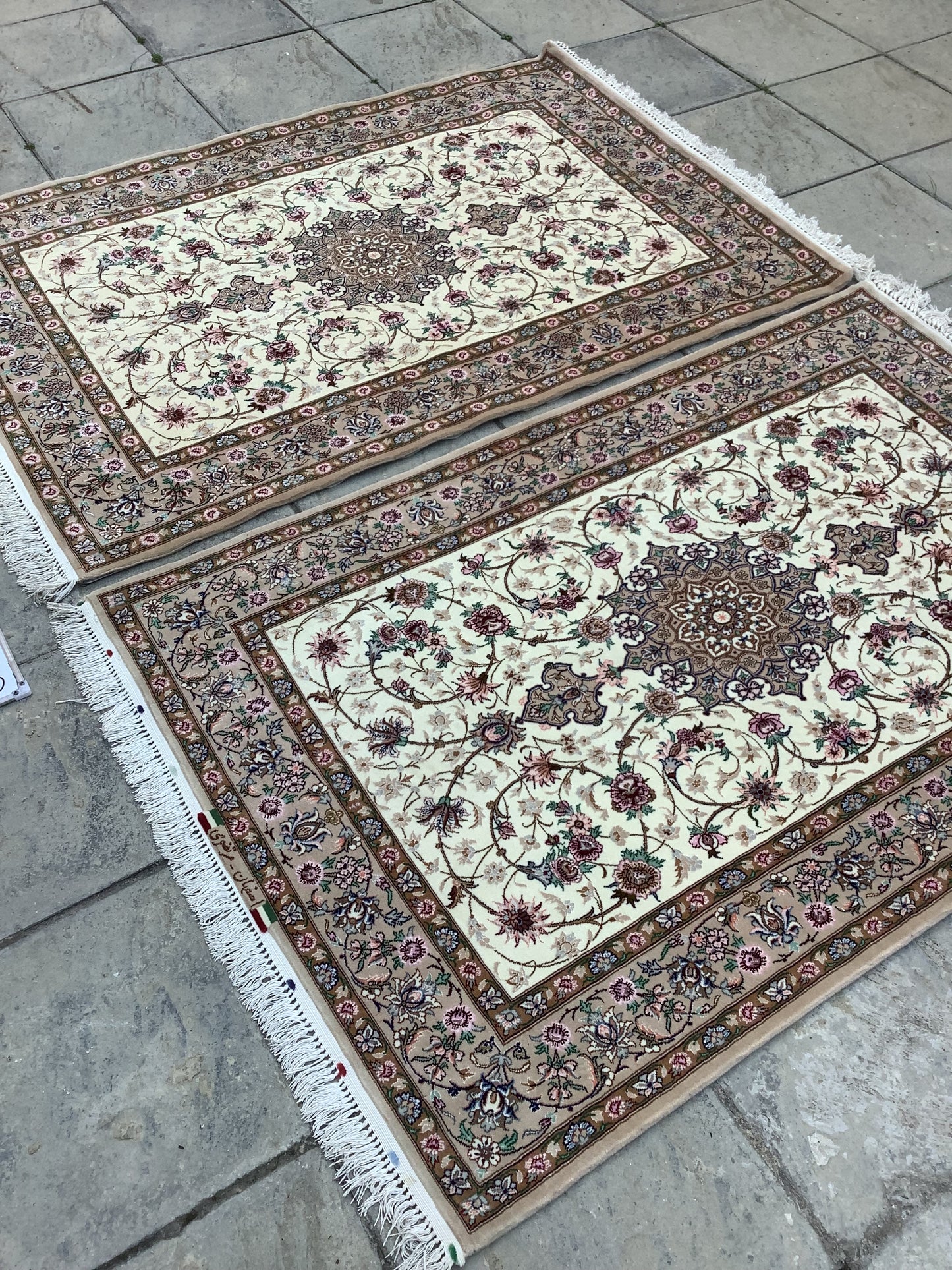 ESLIMI ISFAHAN PAIR