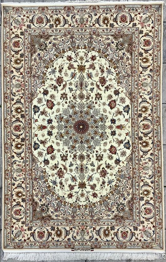 PARDEH ISFAHAN ON SILK