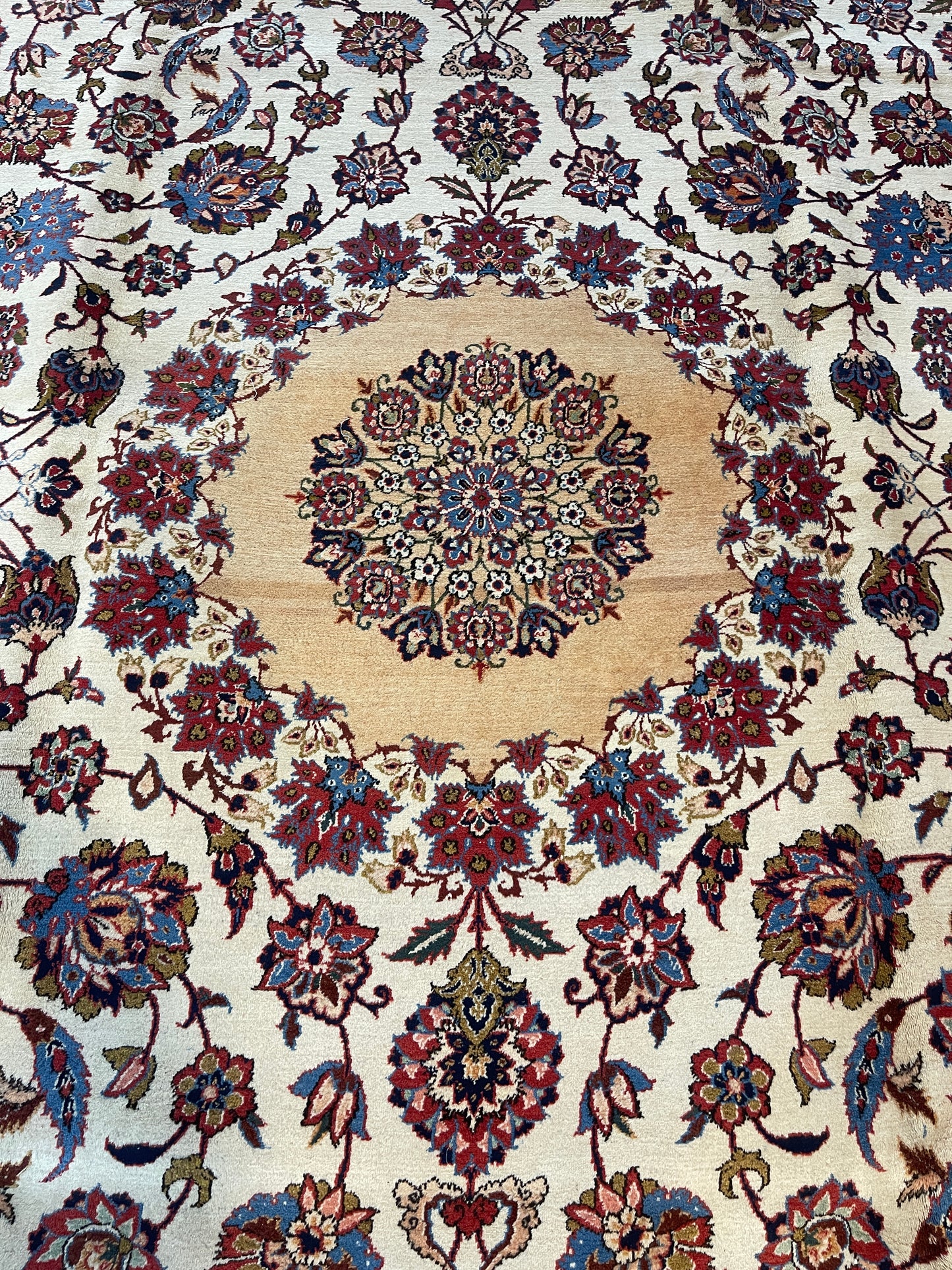XXL LUXURY ANTIQUE ISFAHAN