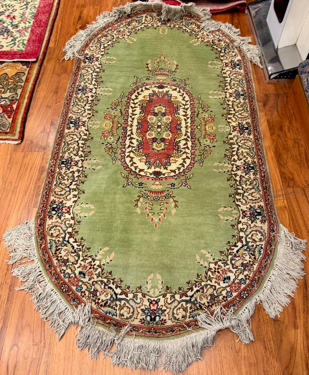 ART DECO VINTAGE GREEN