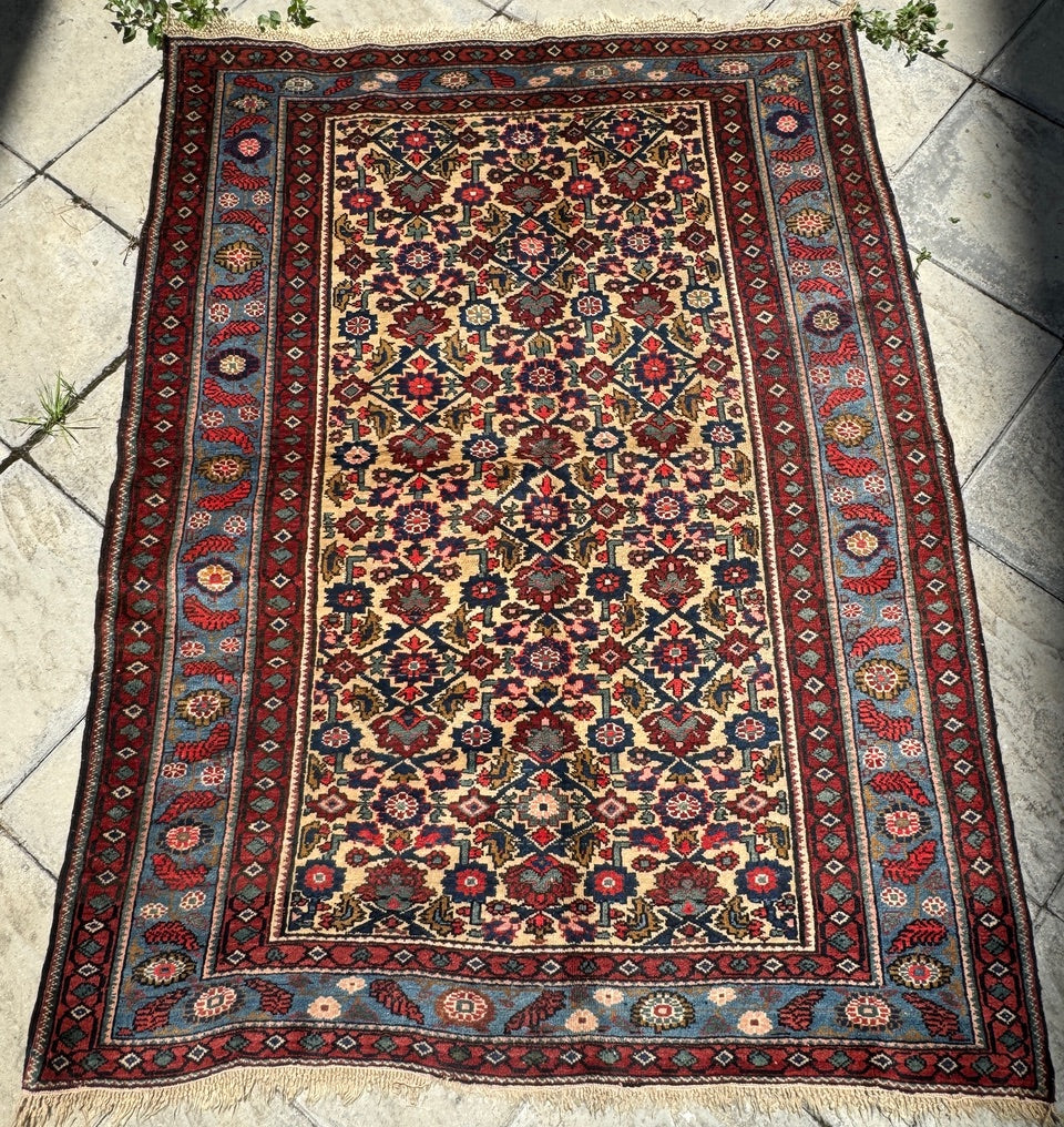 Kuba Antique Caucasian