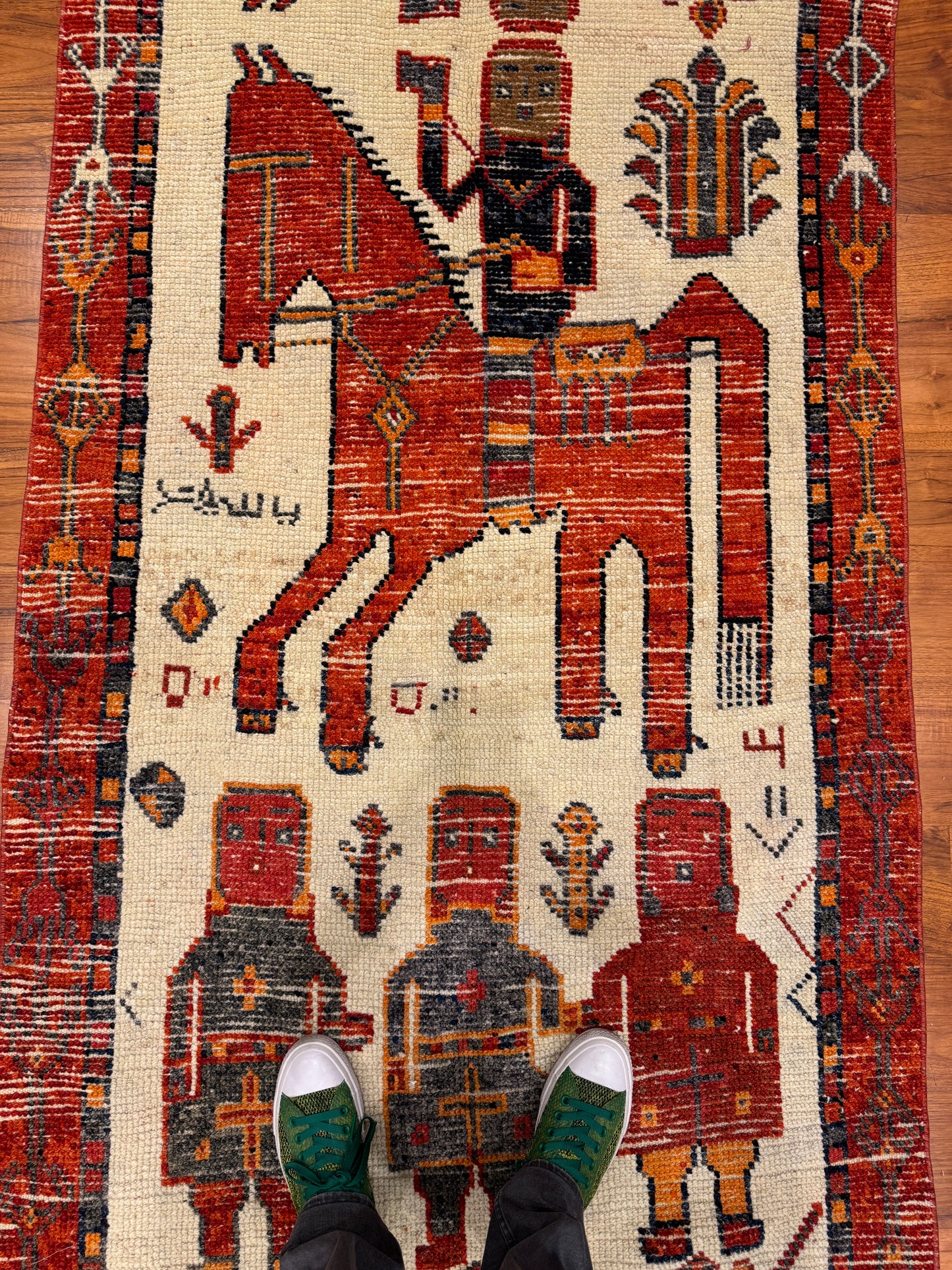 PICTORIAL BEDOUIN RUNNER