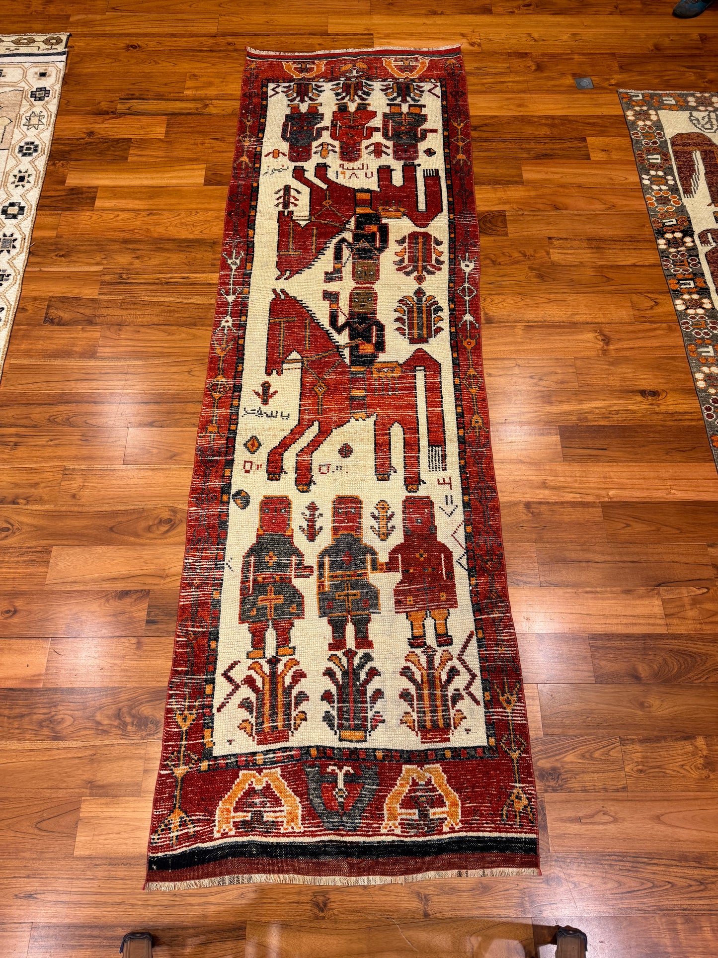 PICTORIAL BEDOUIN RUNNER