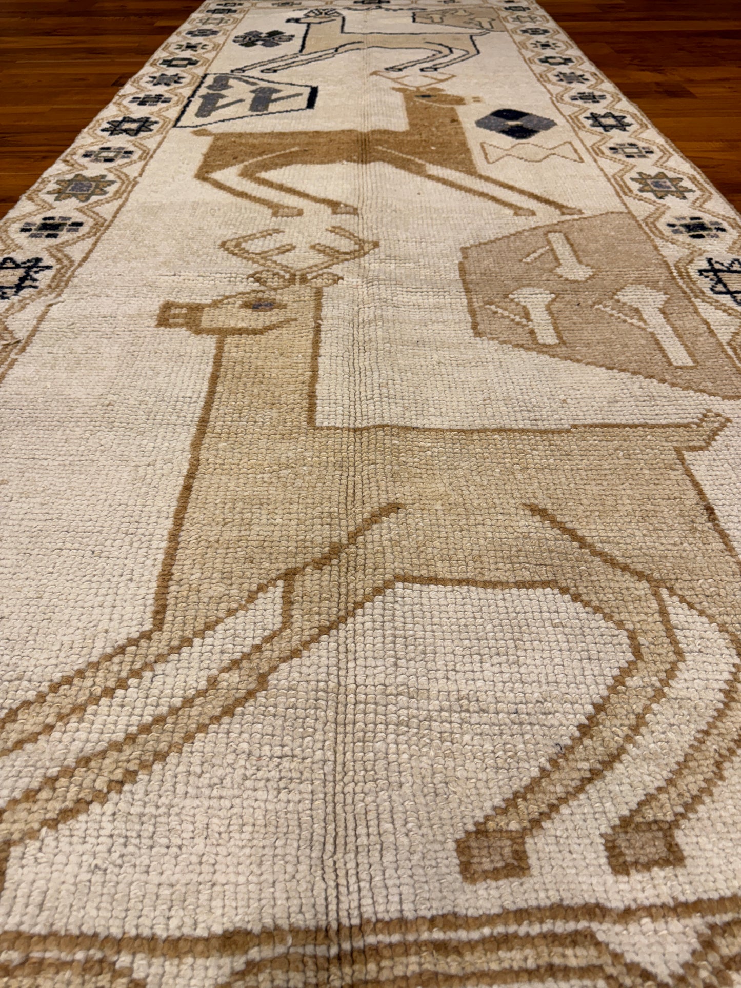 Undyed Bedouin Runner