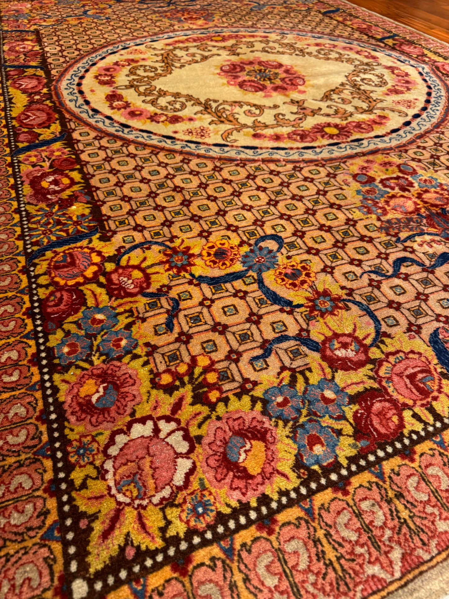 SAVONNERIE ANTIQUE TABRIZ