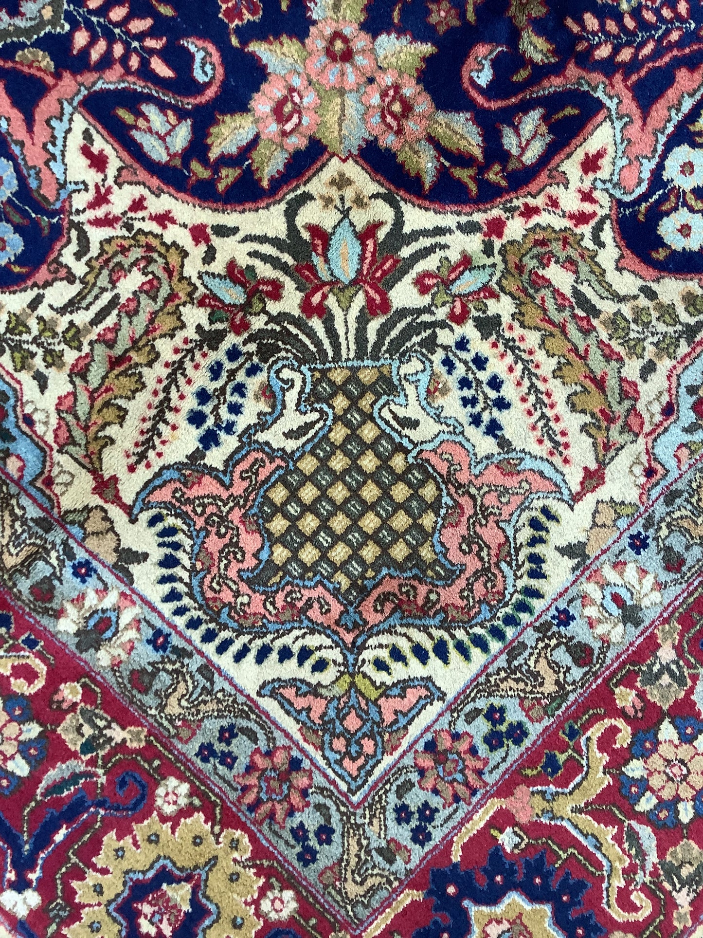 GOLESTAN ANTIQUE TABRIZ