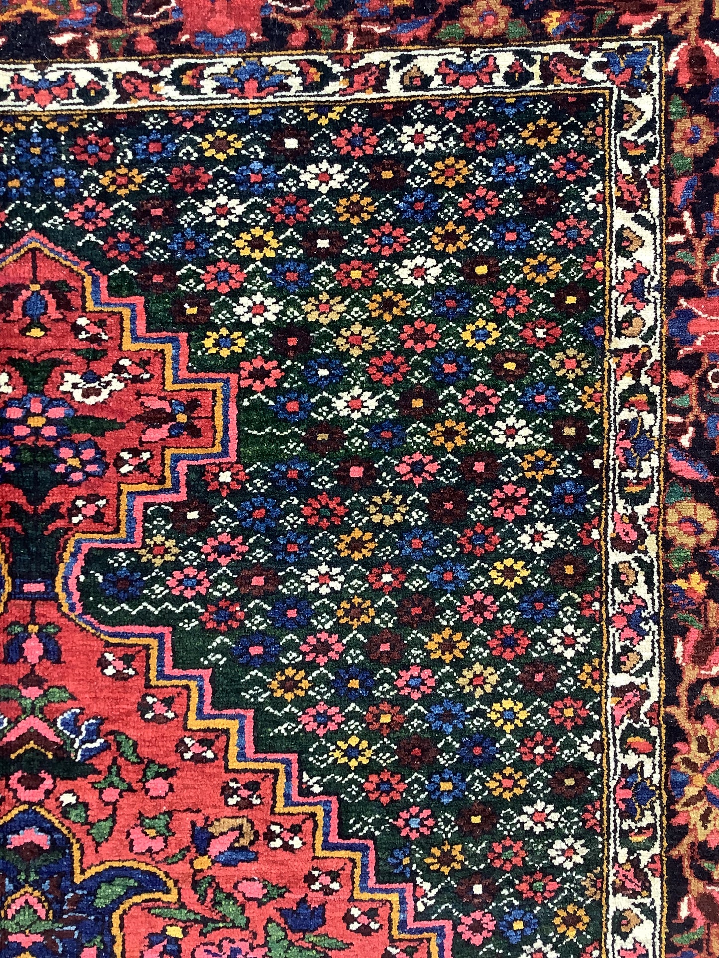 BAKHTIARI ANTIQUE TRIBAL