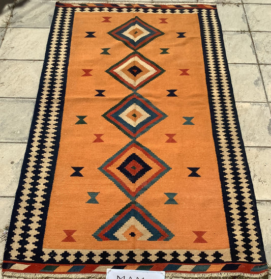 APRICOT SHAHSAVAN KILIM