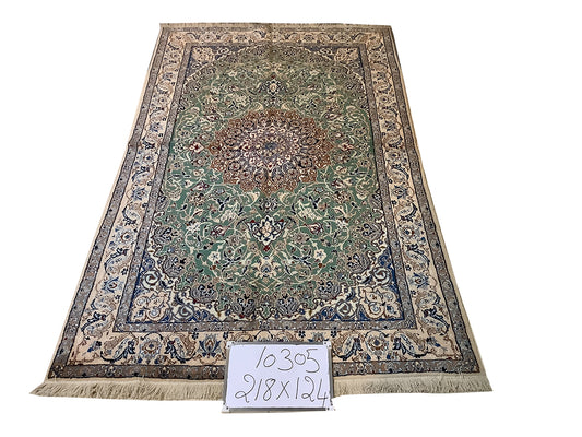 GREEN VINTAGE CARPET