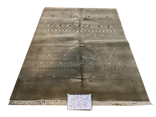 MODERN CARPET