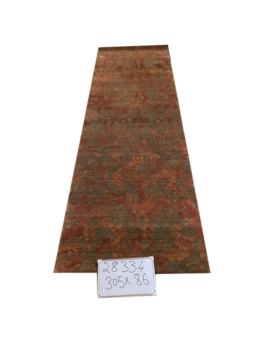 ERASED ARABESQUE RUNNER