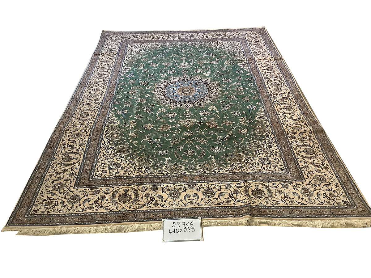 FINE EMERALD CARPET